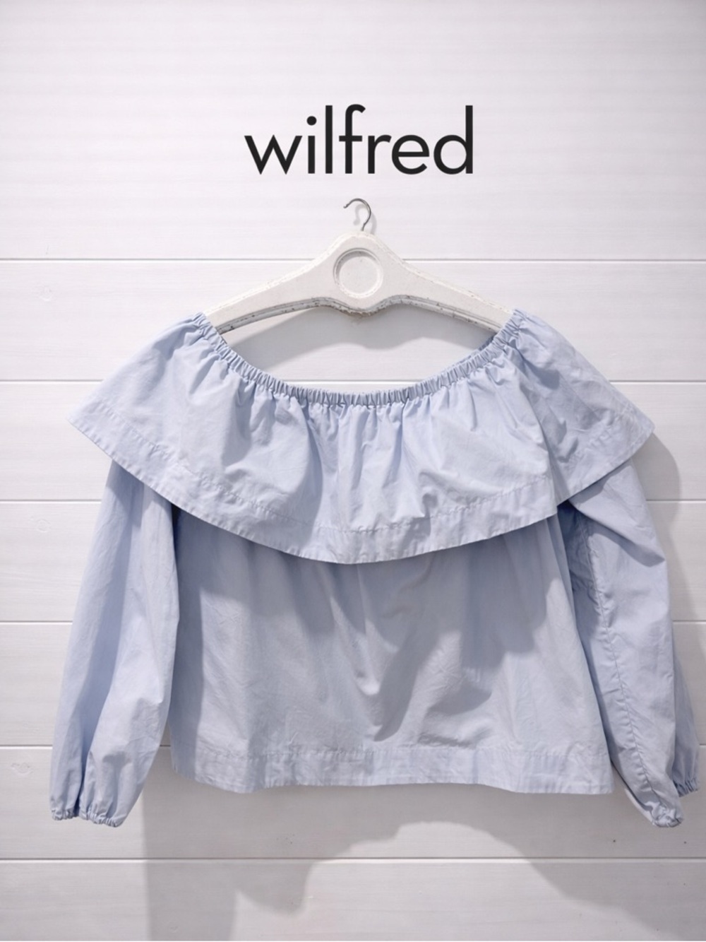 Off-shoulder Cotton Blouse – Wilfred (Aritzia) size M🩵